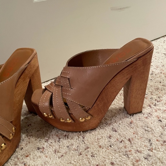 Michael Kors Platform Slides - Picture 2 of 12